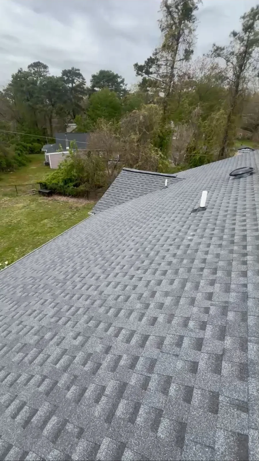 Finished architectural shingle roof — Gutter Bandits Central NJ